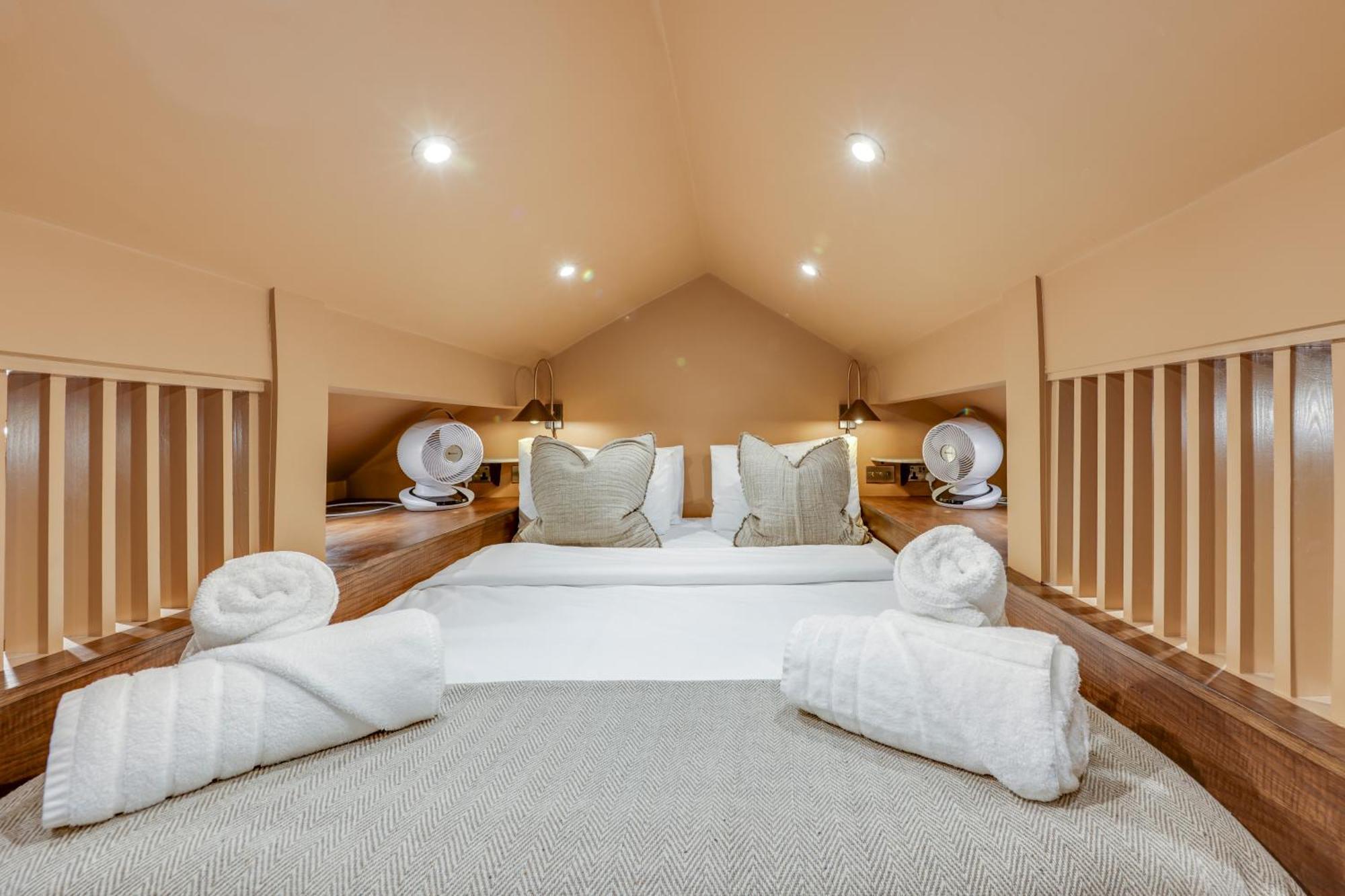 Apartments For Two In Brand New Luxury Rural Farmhouse Escape 拉姆斯博滕 外观 照片